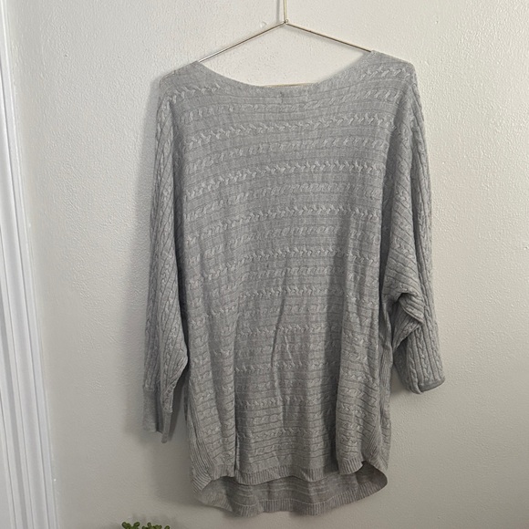 Market & Spruce Light Gray Women's Sweater - Picture 4 of 4
